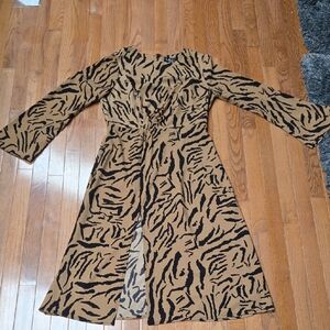 Lulu's Tan and Black Maxi Dress